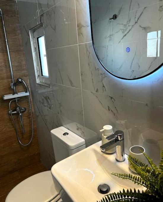 Appartamento Exquisite Penthouse With Breathtaking Acropolis Panorama View Atene Esterno foto